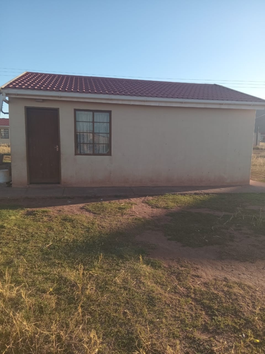 1 Bedroom Property for Sale in Phakamisa Eastern Cape